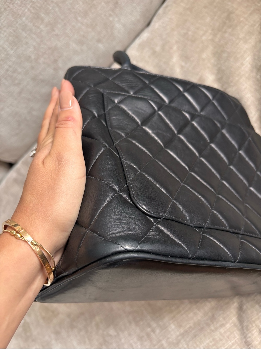 Authentic CHANEL black lambskin leather gold medallion 24k gold tote - Picture 4 of 15